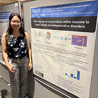 ChBSP summer student Kaitlyn Ko presents her poster